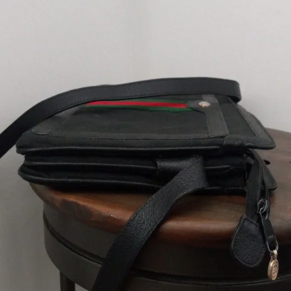 Authentic Vintage Gucci GG Monogram Supreme Sherry Web Ophidia Accordion Bag - Picture 4 of 9